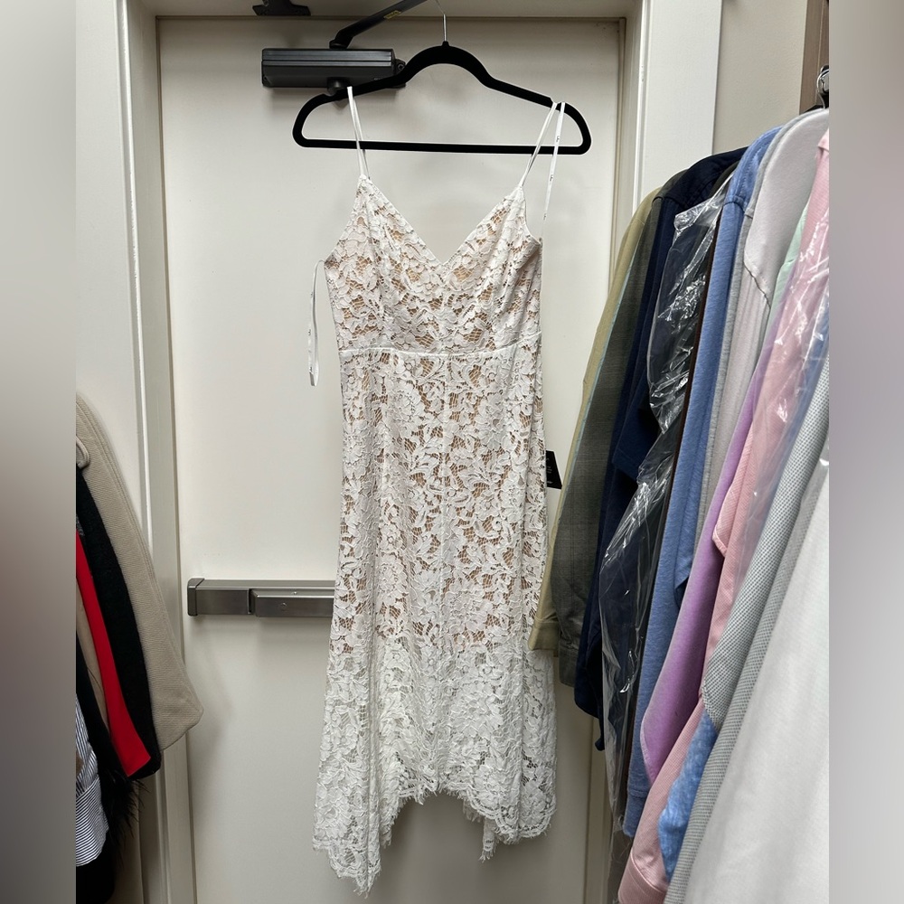 Lulus lace dress, size small